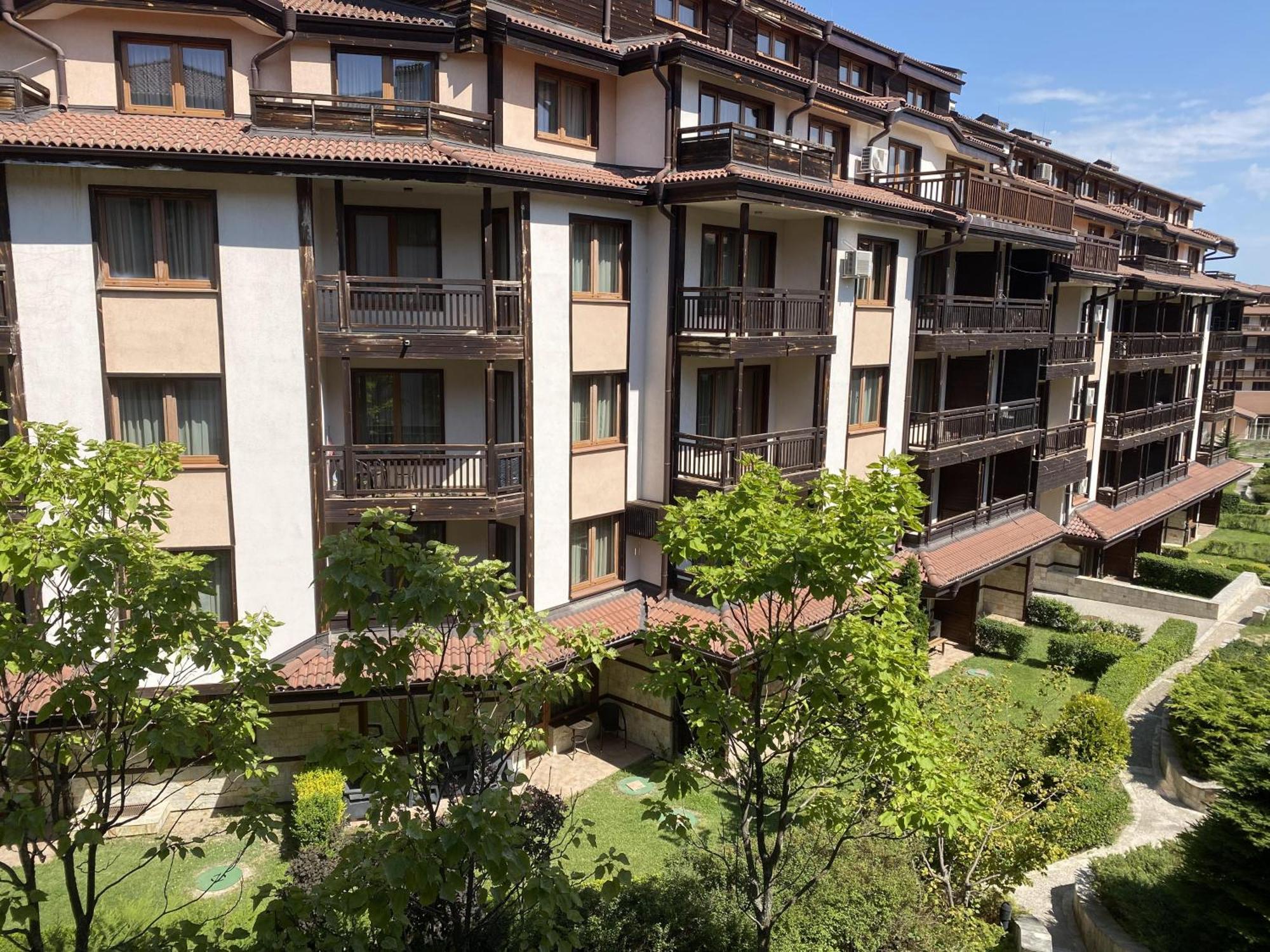 Next To The Ski Lift Downtown Bansko Exterior photo